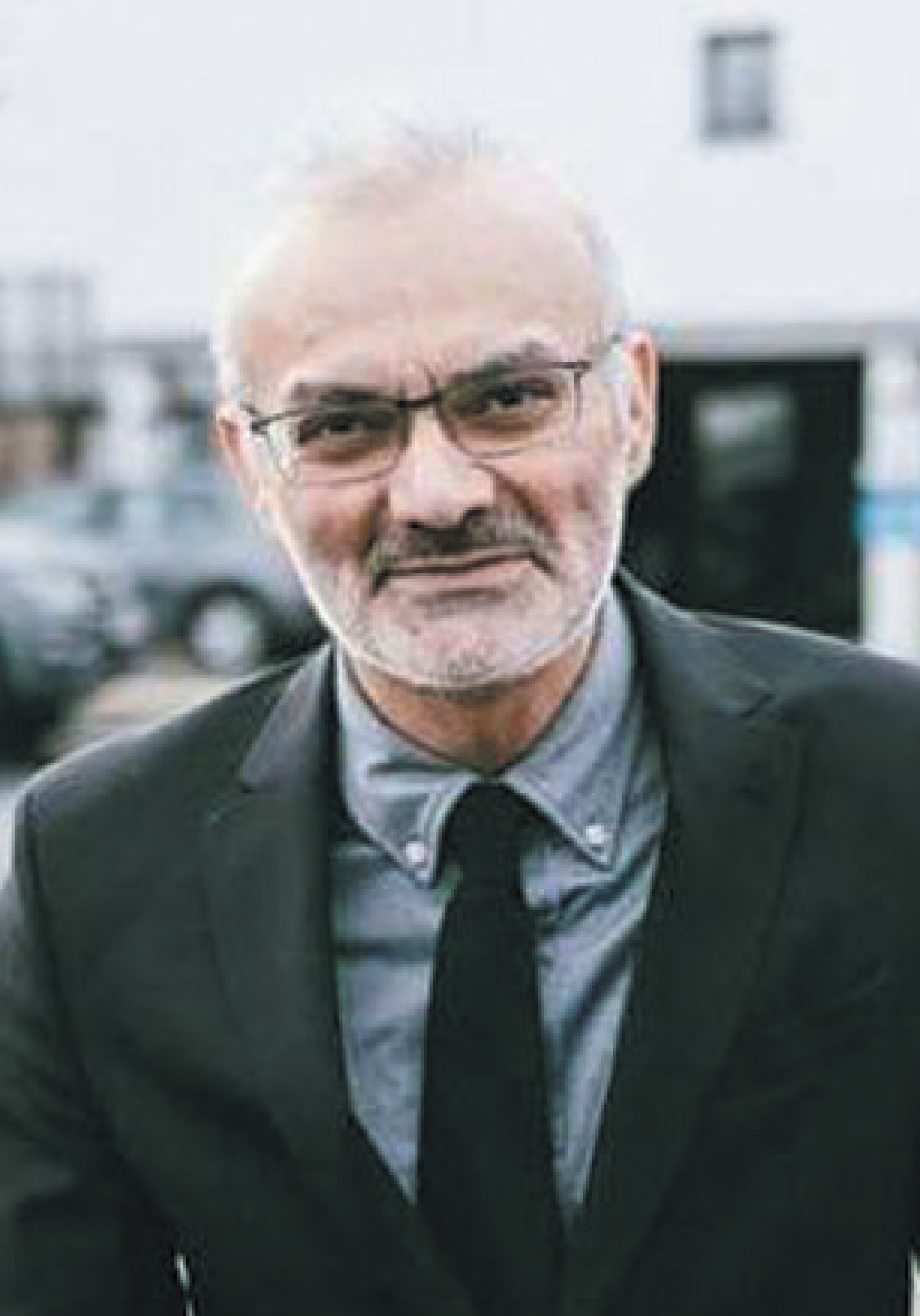 THE AUTHOR - Adnan Hameed